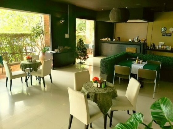 The Green Plaza Hotel - Photo3