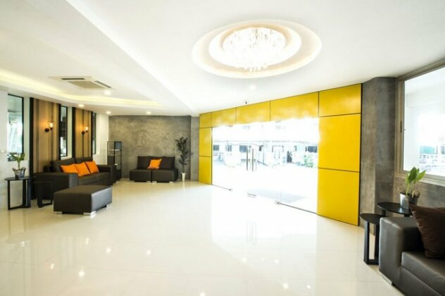 The Circle Hotel - Photo4