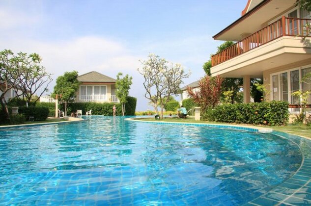Baan Talay Samran 4 Bedrooms Villa with Beach and 3 pools