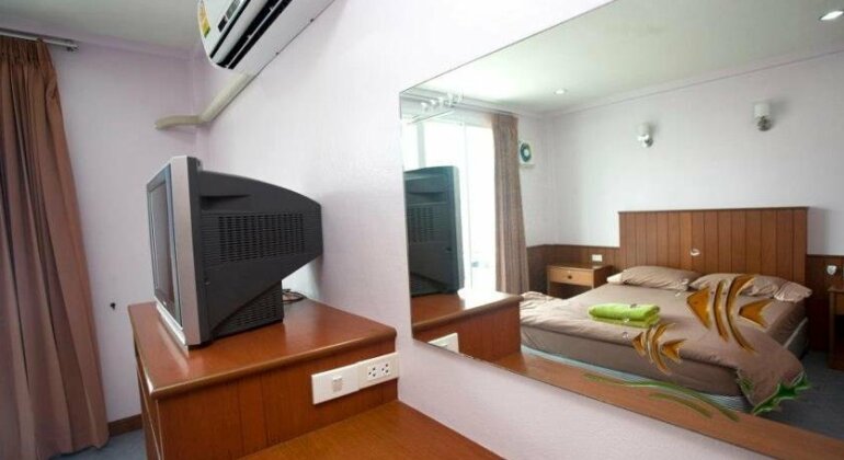 Phet Chang Thai Hotel - Photo4