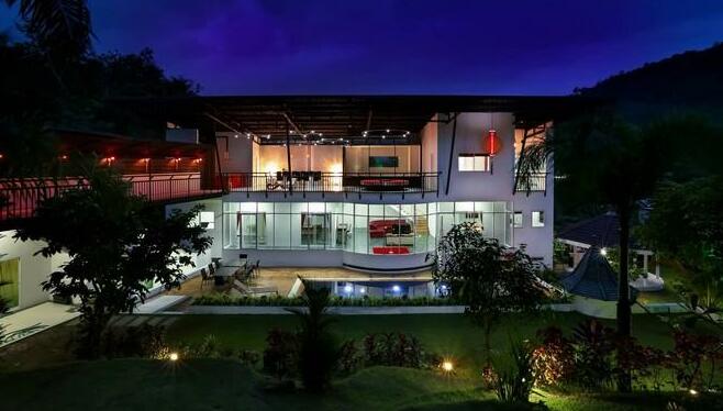 8 Bedrooms Private Luxury Villa Nap Dau - Photo3