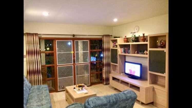 Falang Paradise - Photo5