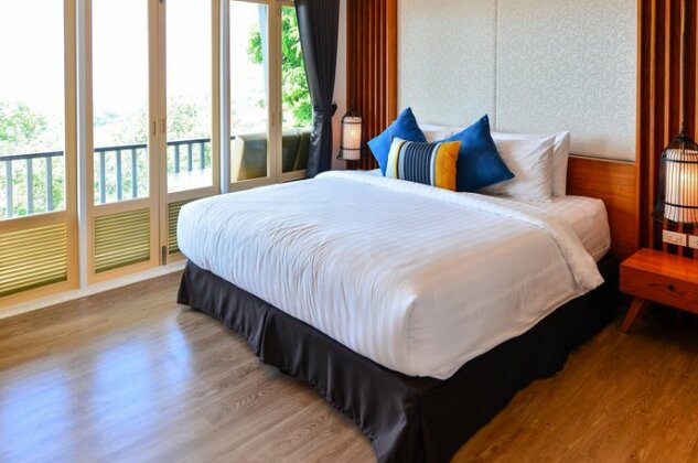 Phuket View Coffee and Resort - Photo4