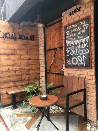 Blackjack Bar and Hostel - Photo5