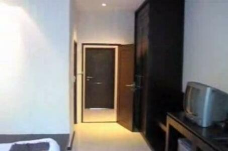 Chaweng Center Hotel - Photo3