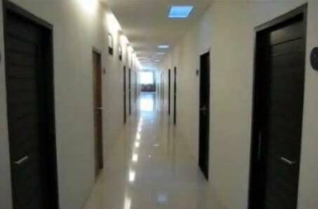 Chaweng Center Hotel - Photo4