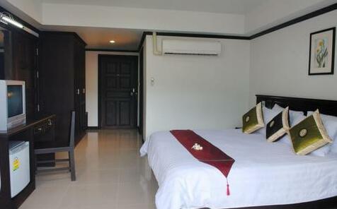 First Residence Hotel - Photo5