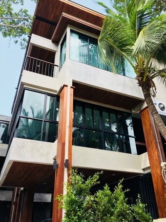 J4 Samui Hotel - Photo2