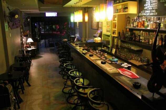 Liquid Lounge bar & hostel - Photo2