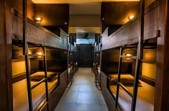 Liquid Lounge bar & hostel - Photo5