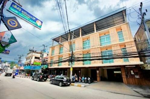 Phromcharoen Hotel - Photo2