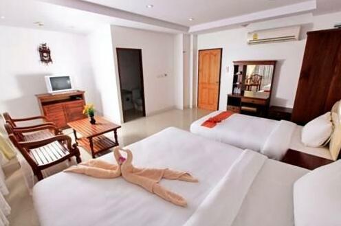 Phromcharoen Hotel - Photo4