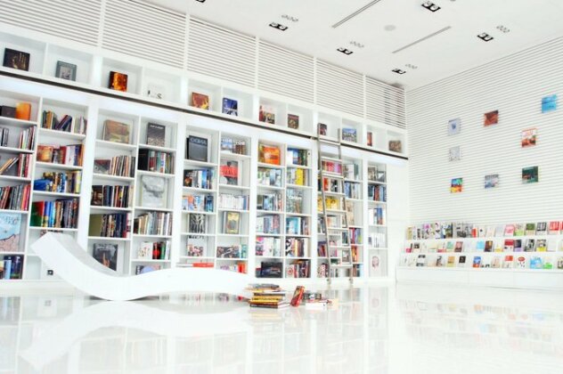 The Library - Photo4