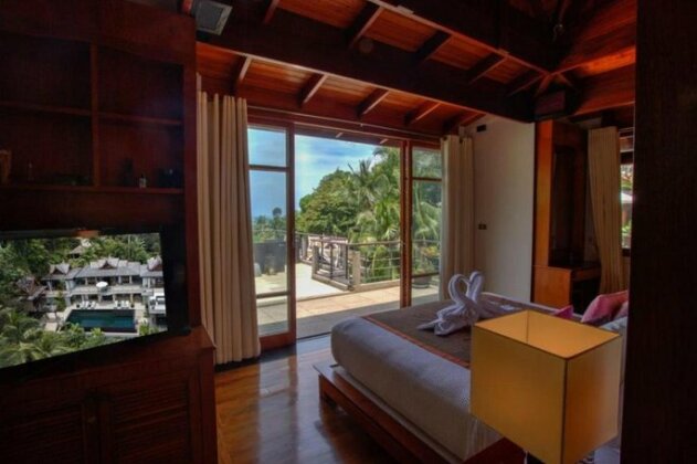 Luxury 5 bedrooms Villa with Seaview Infinity Pool overlooking Surin Beach - Photo5