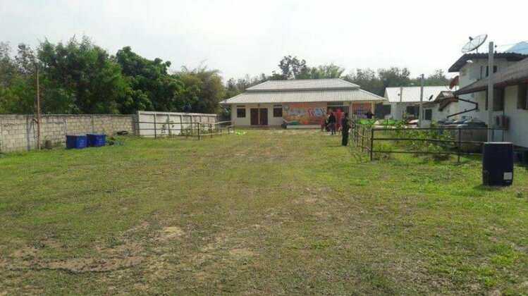 SuanPong-Tip Tent pitch@Chaing Kan - Photo5