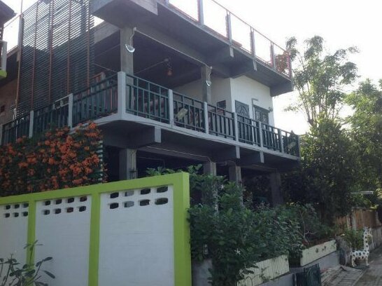 Tonkong Guesthouse and Restaurant