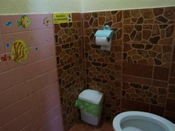 URO Friendship Guesthouse - Photo2