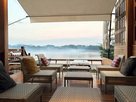 With A View Hotel @ Chiangkhan - Photo3