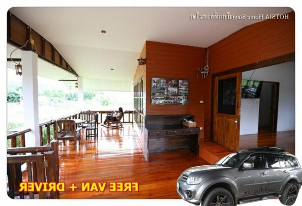 Hotsia homestay with Free Mini VAN 6 seat with driver - Photo3