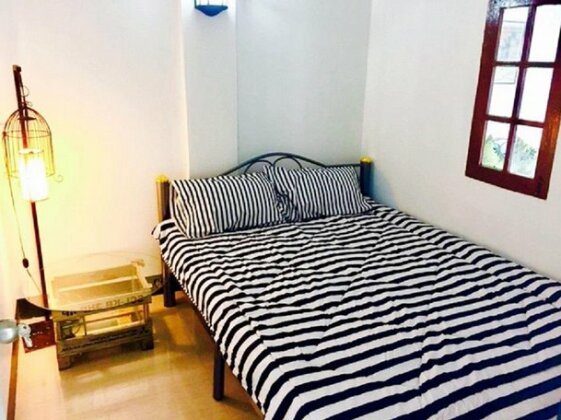 Bann Banburee Hostel & Cafe - Photo3