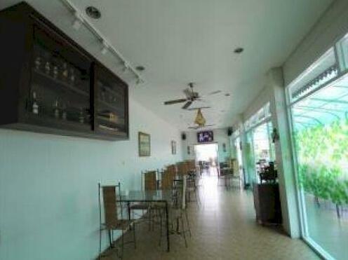 Diamond Park Inn - Photo4