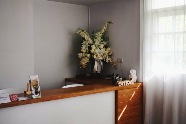 Eat Sleep Cafe & Bed - Photo2