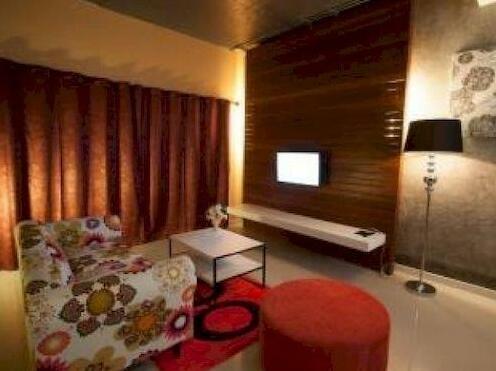 M Residence & Hotel - Photo3