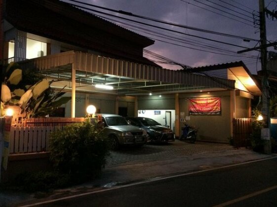 Sandee Place Chomthong - Photo2