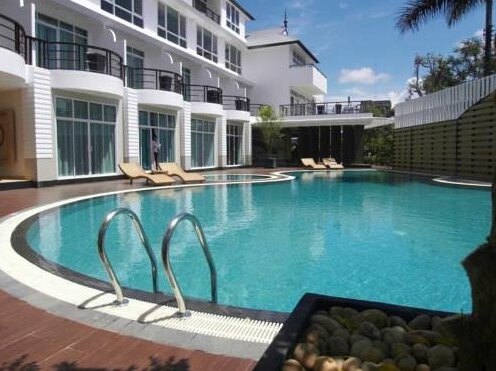 A-Te Chumphon Hotel - Photo4