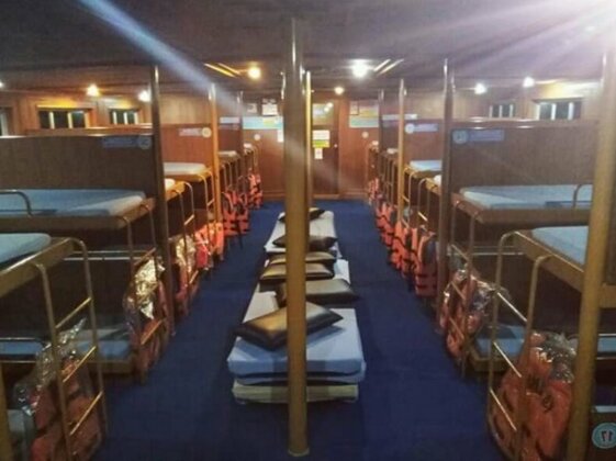Chumphon Night Boat to Koh Tao - Photo2