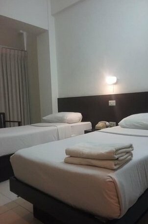 Paradorn Inn - Photo4