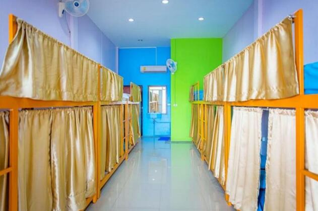 Railway Hostel Chumphon - Photo2