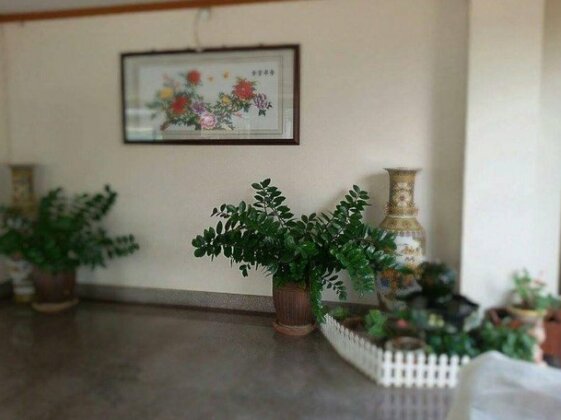 Ritzy House Hotel - Photo4