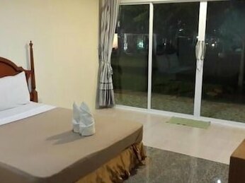 Starlight Beach Resort Chumphon - Photo4