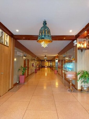 Suriwong Chumphon Hotel - Photo2