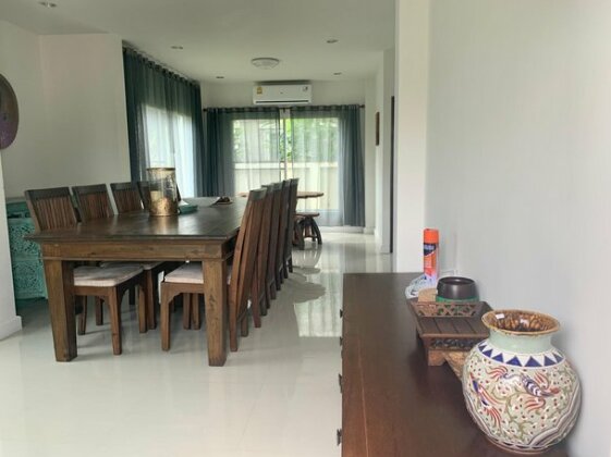 Perfect and Elegant Jinbei Villa 91 - Photo2