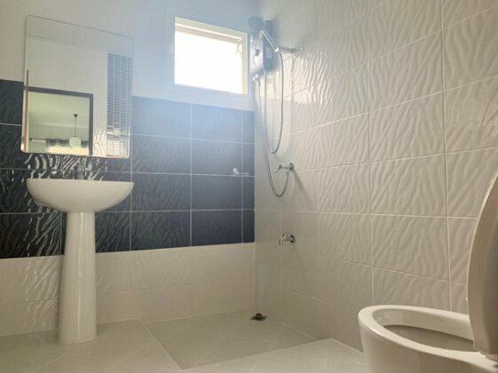 Perfect and Elegant Jinbei Villa 91 - Photo4