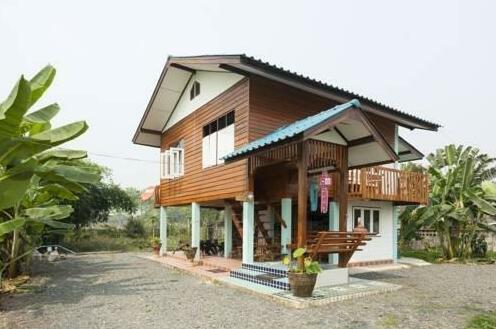 Traditional Thai Teakwoodhouse - Photo2