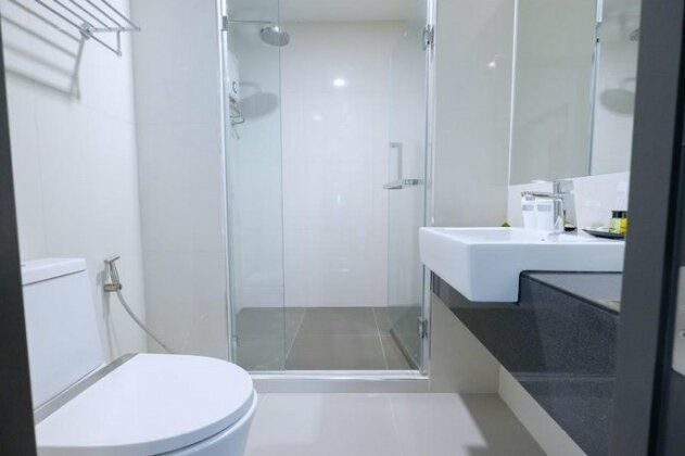 Clover Hotel Hatyai - Photo4