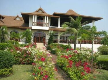 Blom Residence Resort