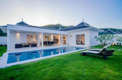 Prestigious Pool Villa by Falcon Hill FH306