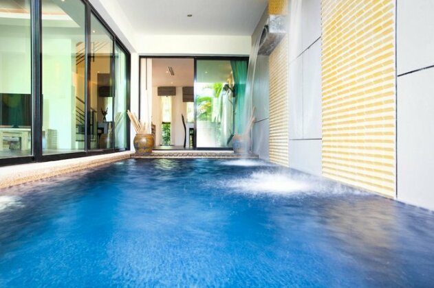 Luxury Pool Villa Kamala