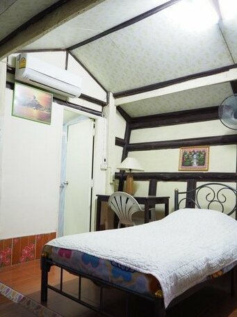 Three J Guesthouse - Photo4