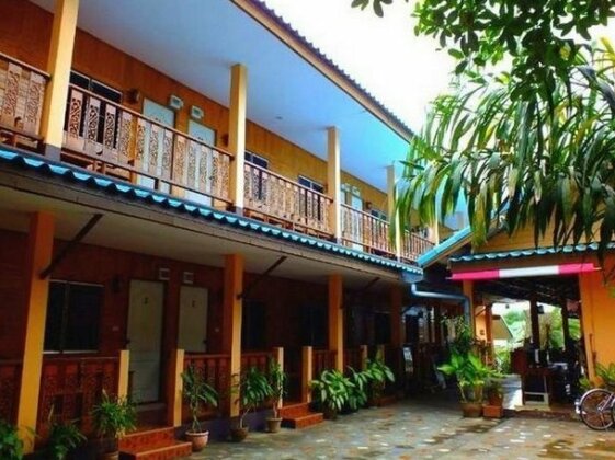 Tamarind Guesthouse Kanchanaburi - Photo2