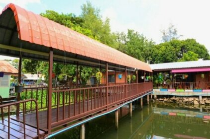 The Best Riverside Guesthouse