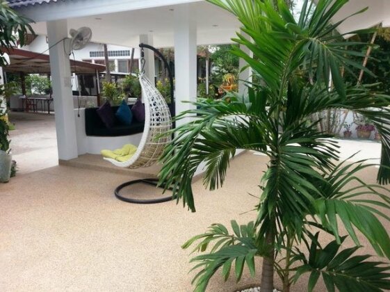 Coconut Palms - Photo5