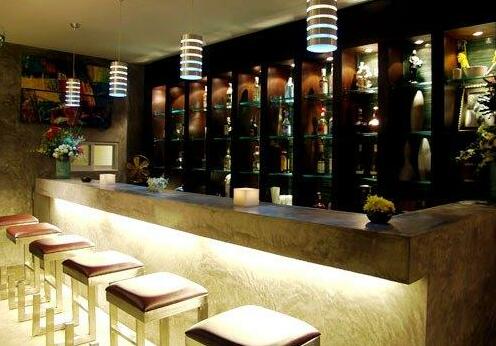 3rd Street Cafe & Guesthouse - Photo2