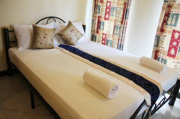 Chanisara Guesthouse - Photo2