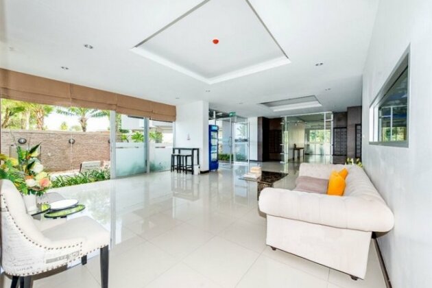 Chic Condo Apartment - Photo2