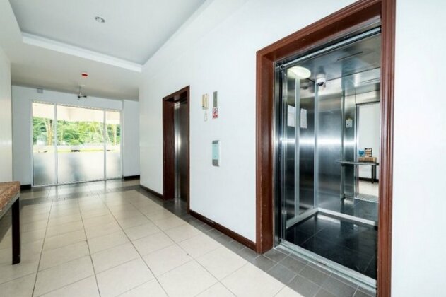Chic Condo Apartment - Photo4
